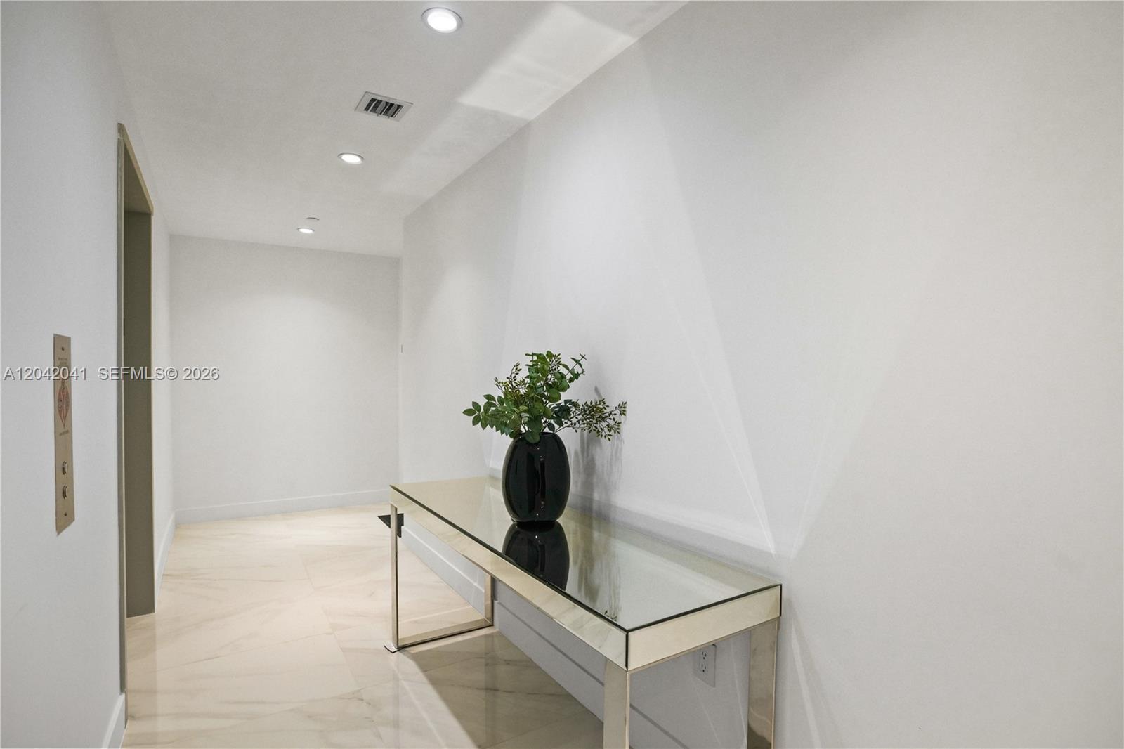 700 Northeast 24th Street, Unit 3905 Miami, FL 33137 - Photo 5 of 46 Private Foyer