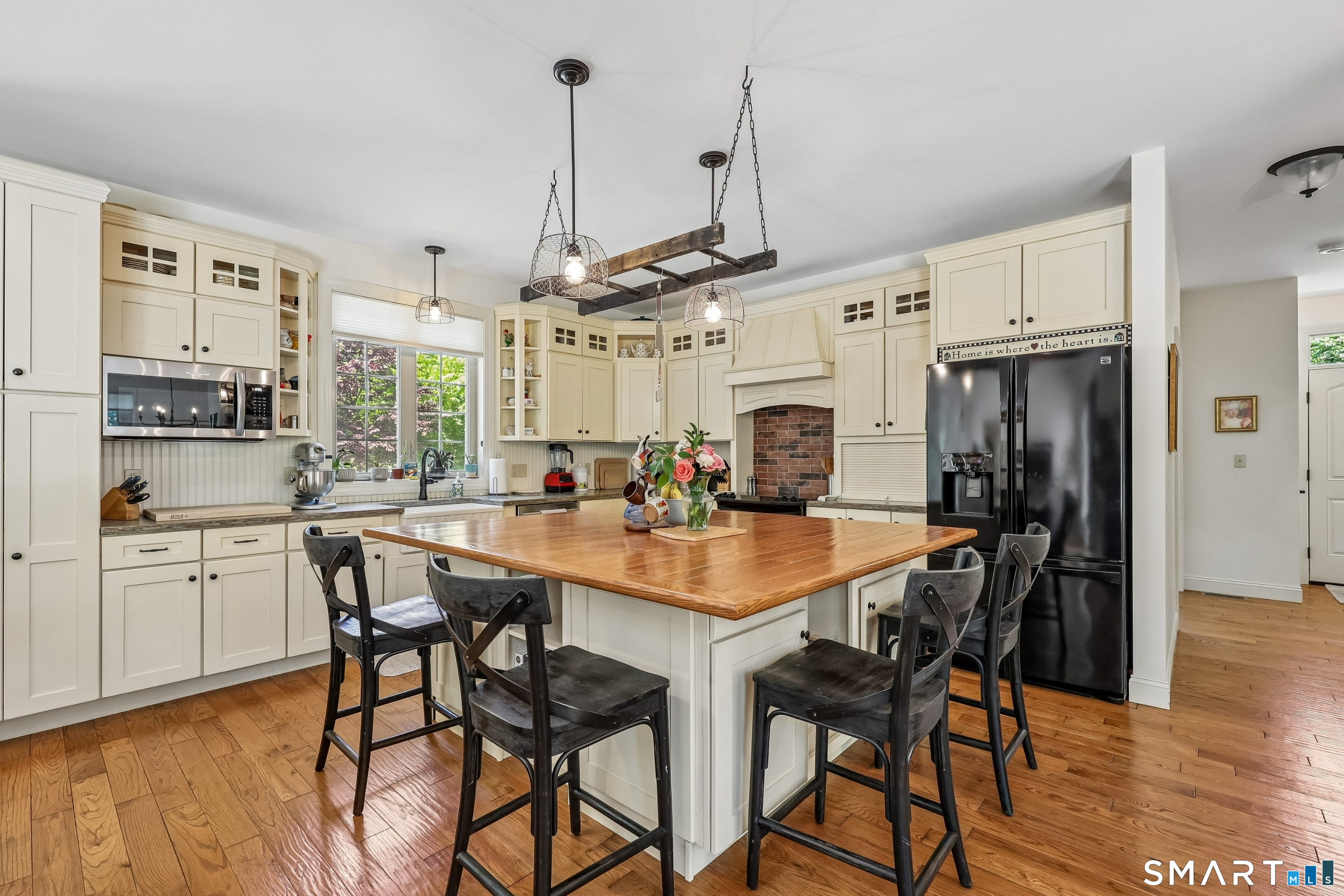 29 Green Valley Lake Road East Lyme, CT 06333 - Photo 5 of 38