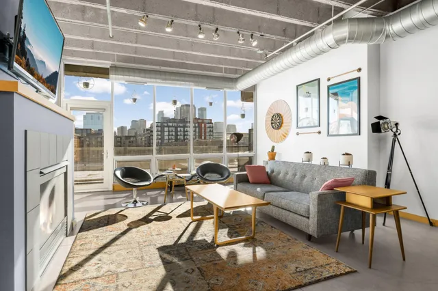 $475,000 | 901 North 3rd Street, Unit 404, Minneapolis, MN 55401