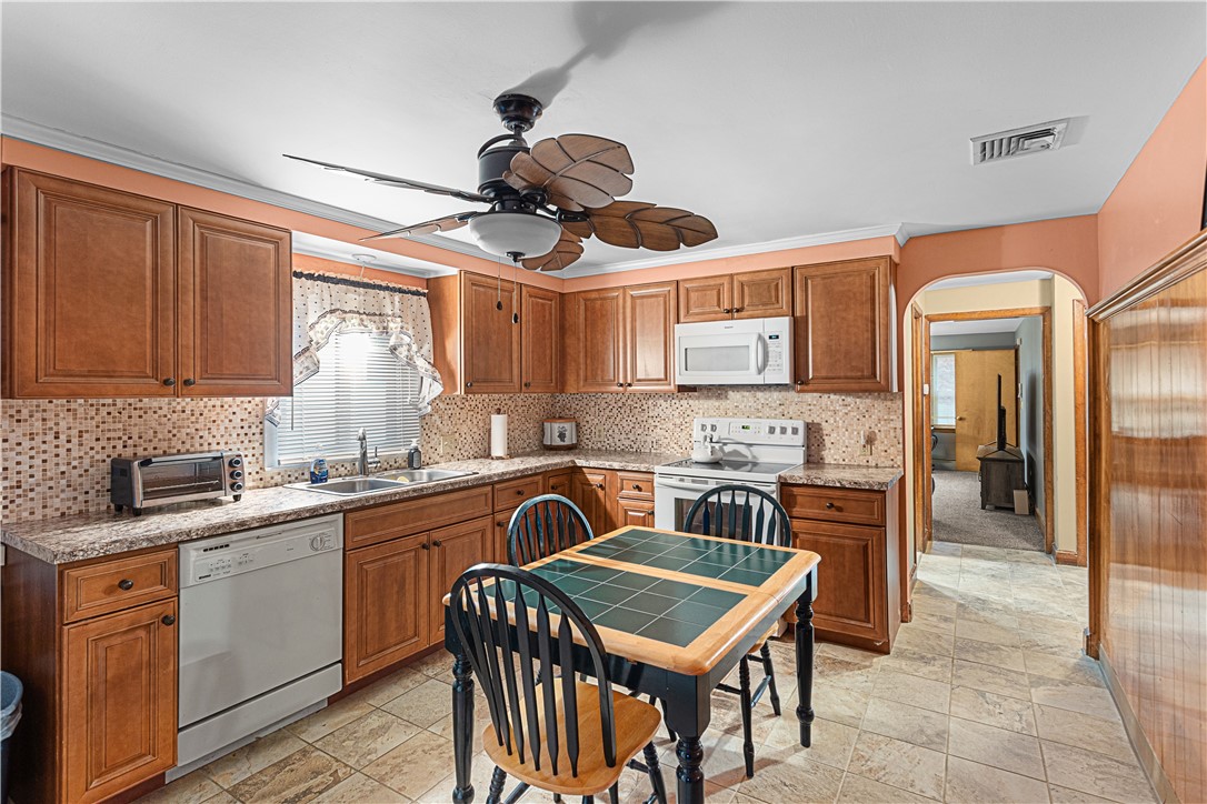 90 Farm Street Providence, RI 02908 - Photo 21 of 33 Gallery Image 21