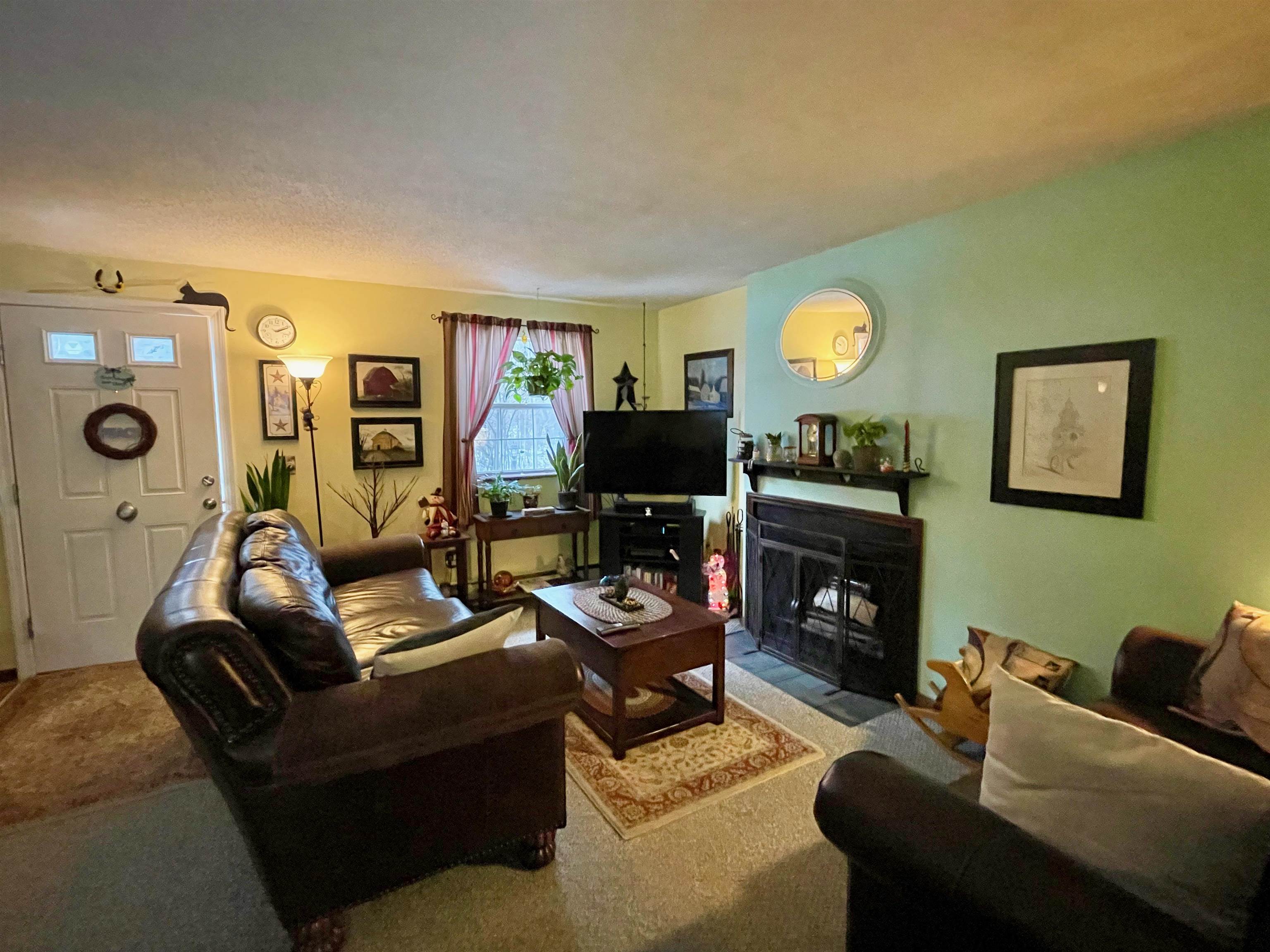34 Fieldstone Drive, Unit 34 Londonderry, NH 03053 - Photo 16 of 40