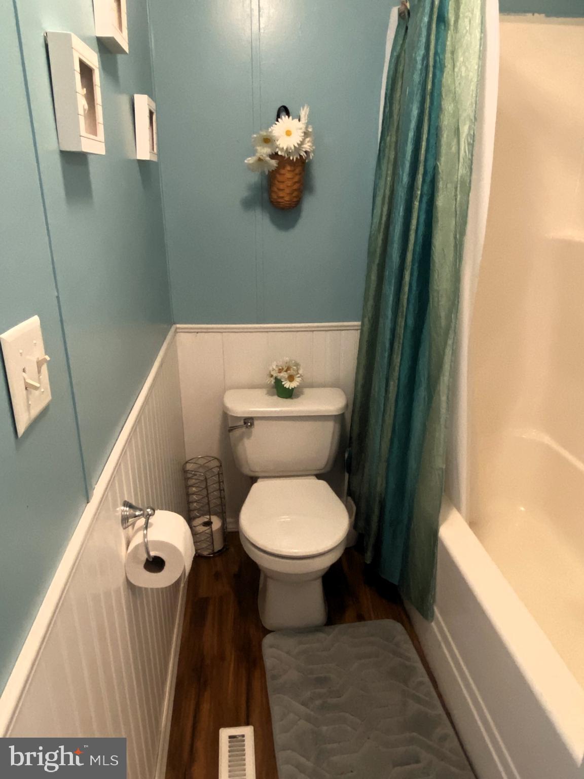 32008 Siham Road, Unit 51991 Lewes, DE 19958 - Photo 25 of 39 Bathroom 2 with tub/shower