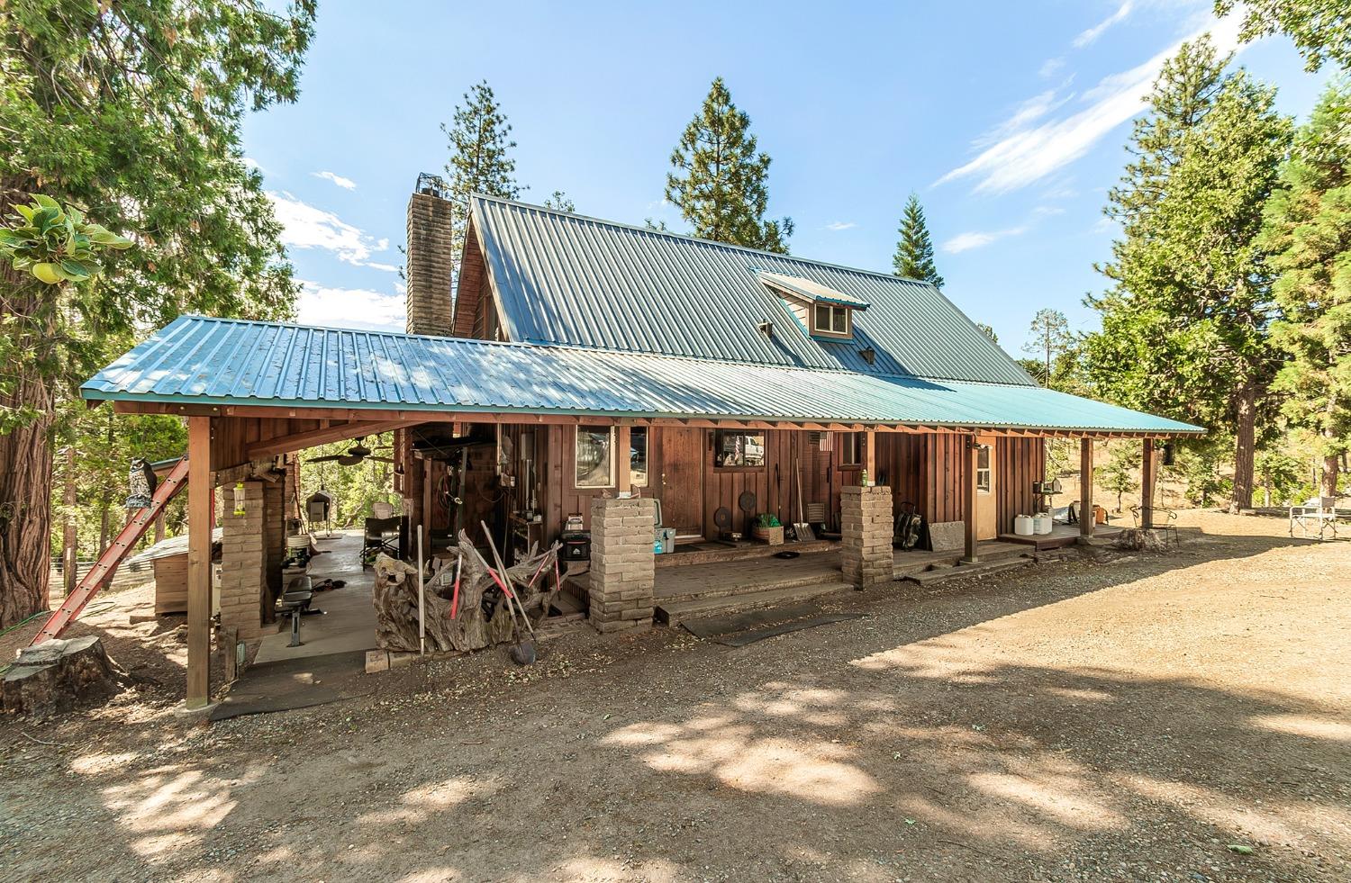 33288 Linson Road Tollhouse, CA 93667 - Photo 19 of 54 a view of a house with a outdoor space