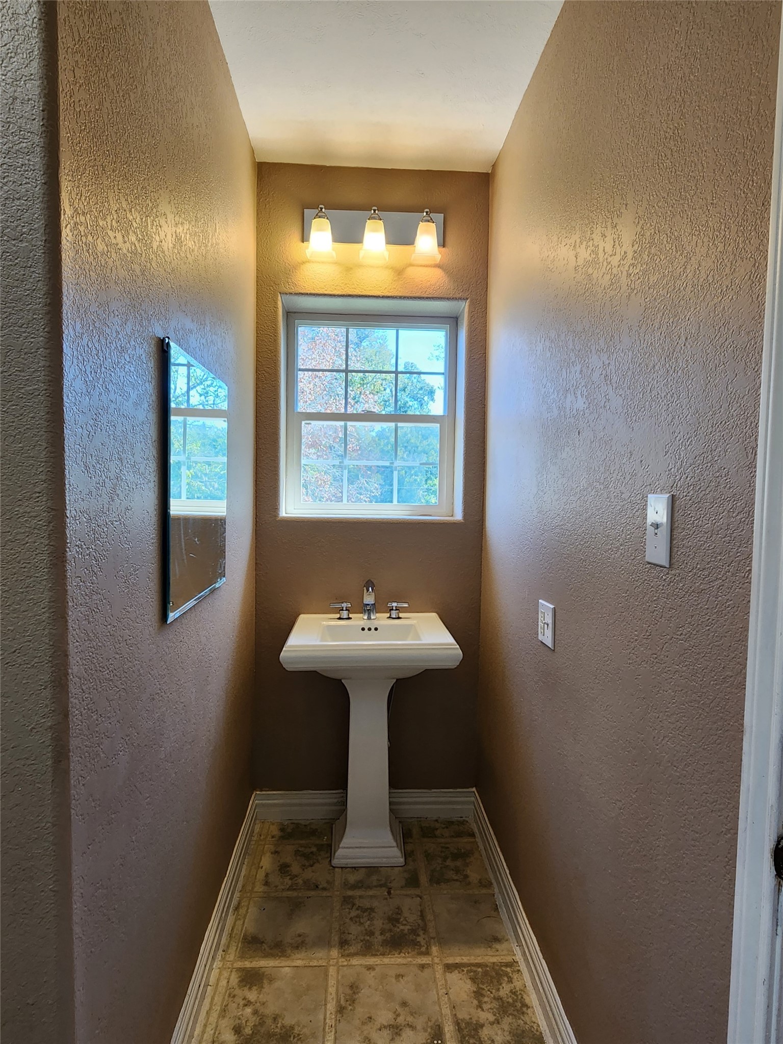 115 Oak Colony Drive Angleton, TX 77515 - Photo 25 of 45