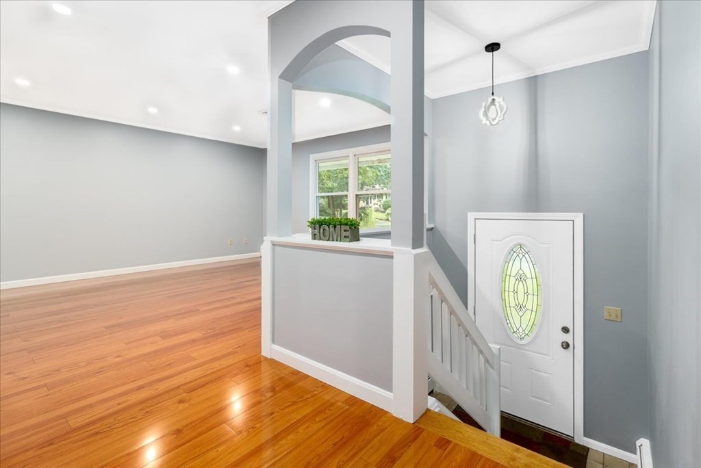 120 Harris Road Nashua, NH 03062 - Photo 3 of 42