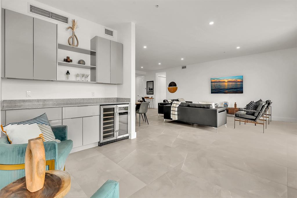 2100 Miami Road, Unit 403 Fort Lauderdale, FL 33316 - Photo 27 of 38 a living room with furniture