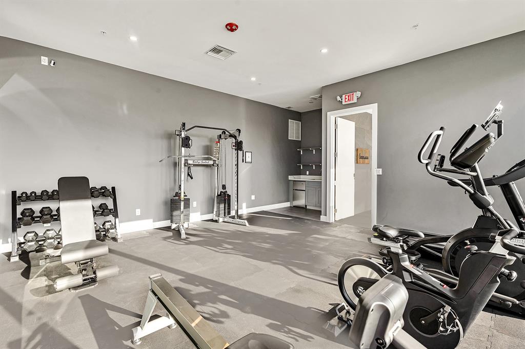 2100 Miami Road, Unit 403 Fort Lauderdale, FL 33316 - Photo 33 of 38 a view of a room with gym equipment