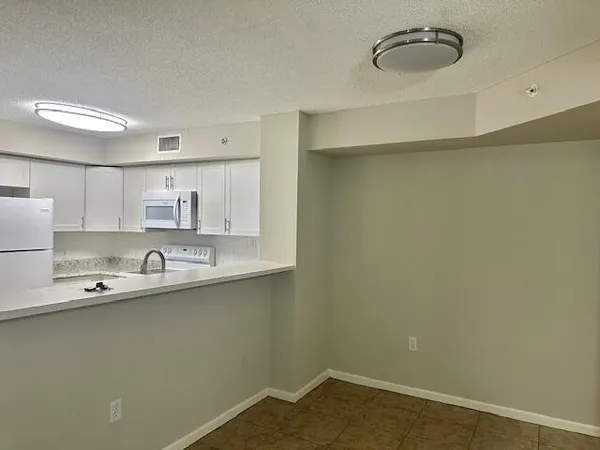 $2,200 | 7840 Sonoma Springs Circle, Unit 103, Lake Worth, FL 33463
