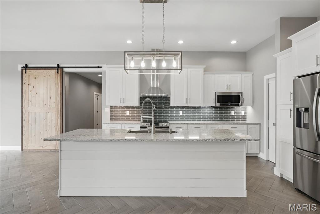 269 Camp Charren Road Troy, MO 63379 - Photo 3 of 39