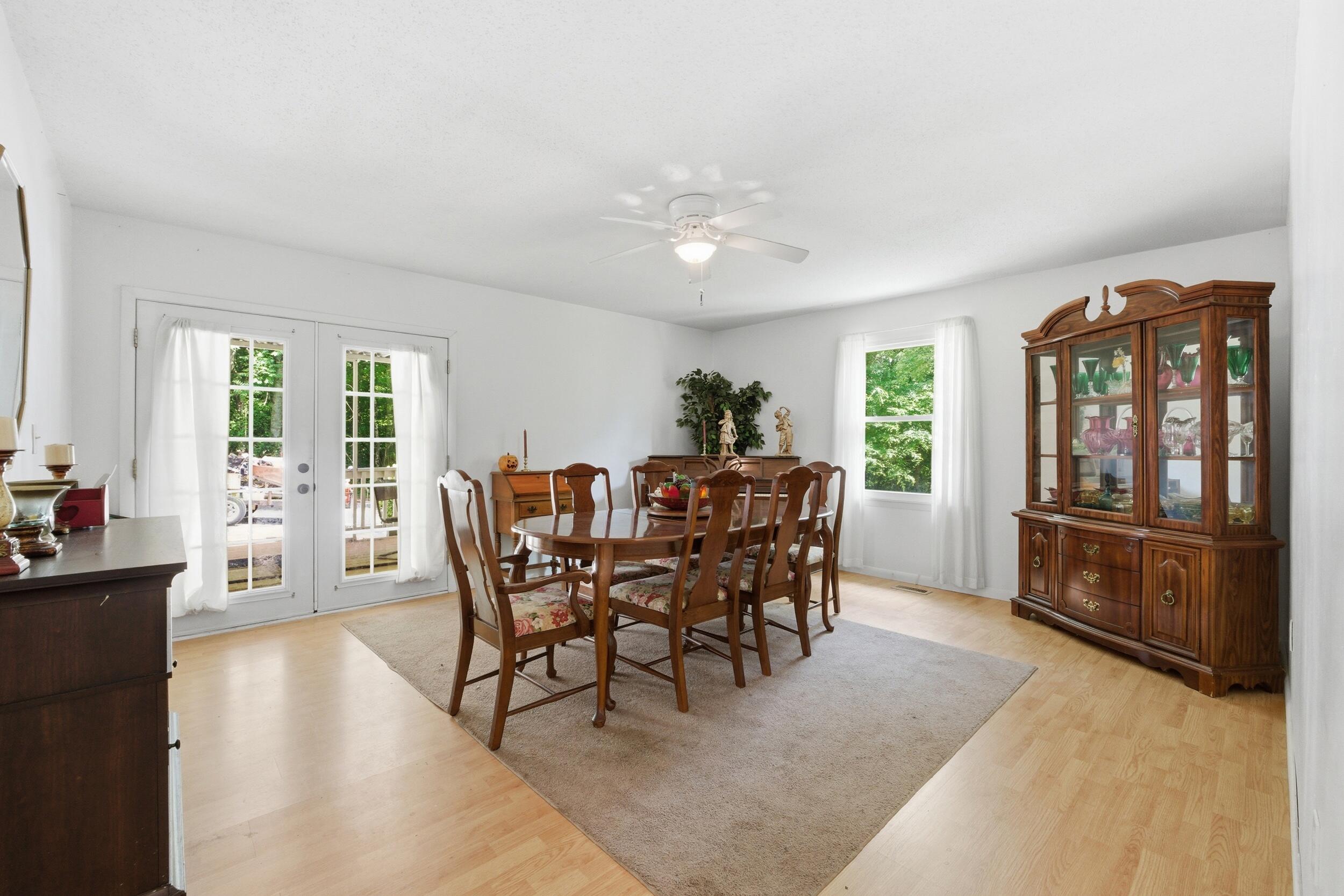 1000 Hill Crest Road Hixson, TN 37343 - Photo 3 of 31 Dining Room/Den
