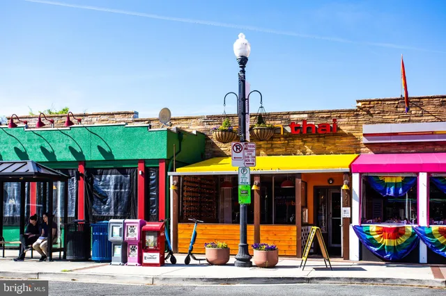 a view of an outdoor space