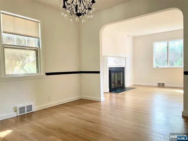 $4,000 | 961 Phelps Road, Teaneck, NJ 07666