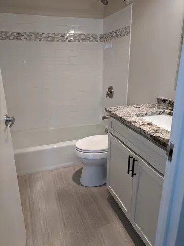 $1,725 | 5445 North Sheridan Road, Unit 1805, Chicago, IL 60640