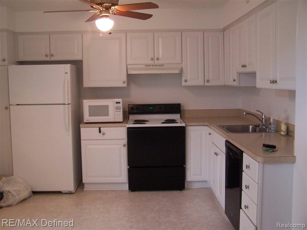 16 Kirks Court Rochester, MI 48309 - Photo 10 of 15 kirks ct 007.JPG