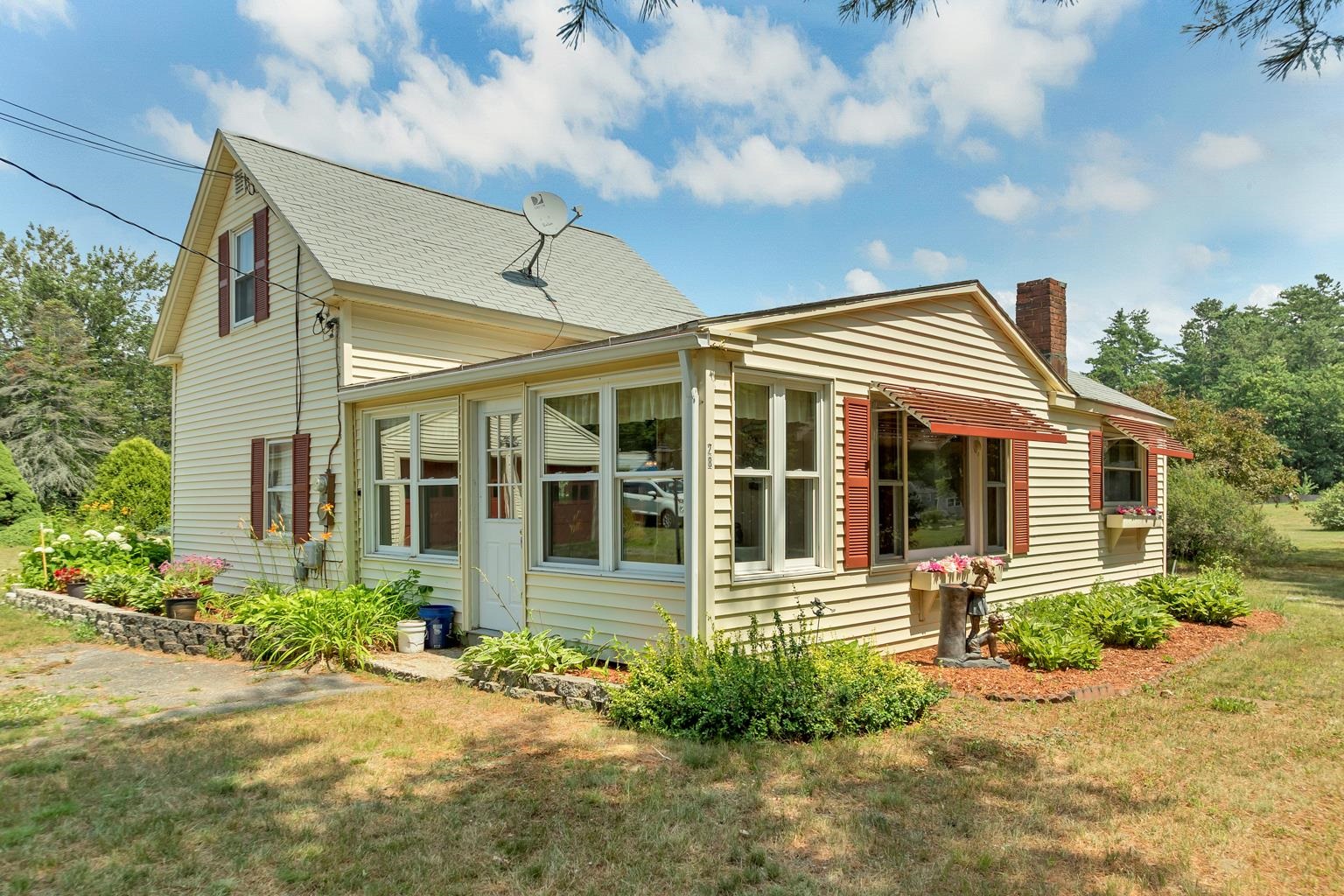 28 Salmon Falls Road Rochester, NH 03868 - Photo 1 of 20