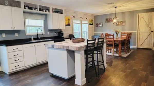 $220,000 | 831 US Highway 27, Perry, FL 32348