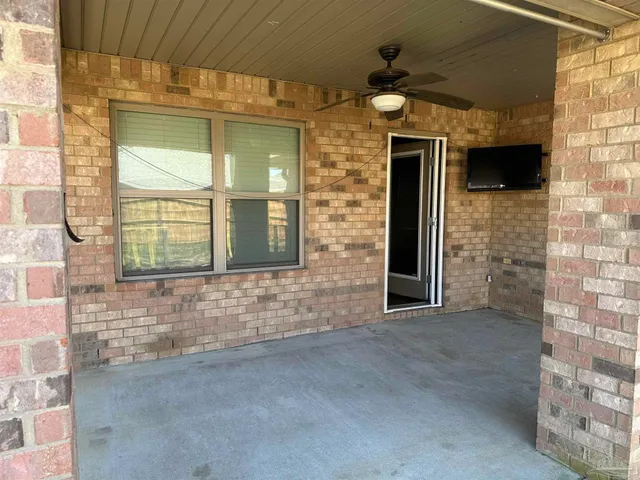 a view of entrance door of the house