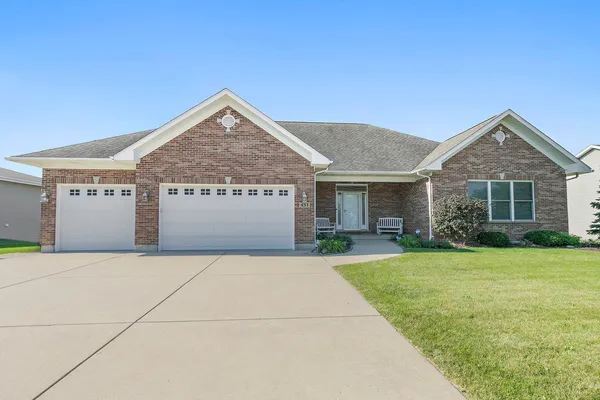 $540,000 | 431 Patricia Lane, Hampshire, IL 60140