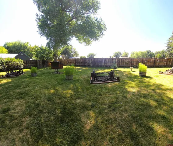 a view of a lake with houses