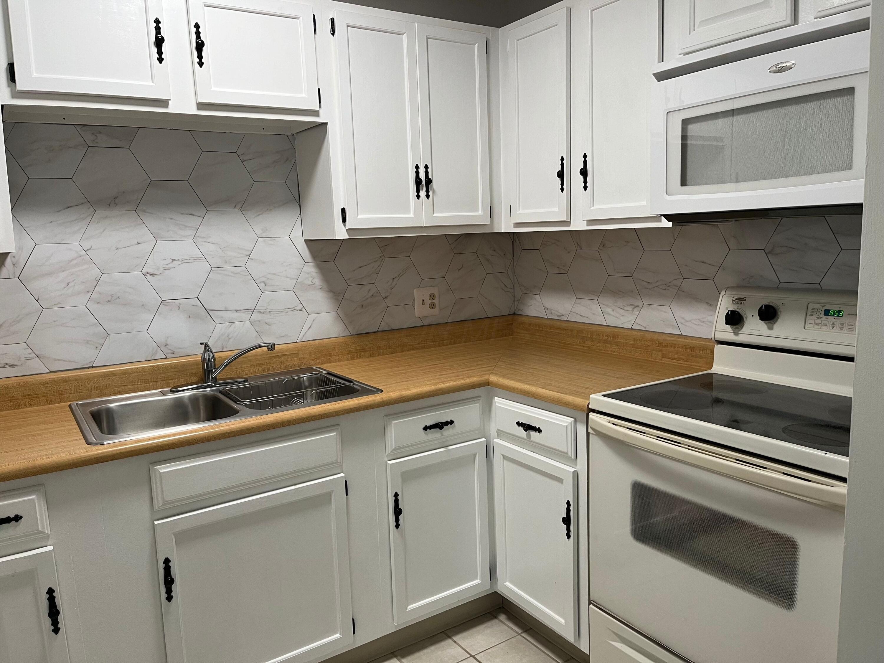 4115 Karl Road, Unit 309 Columbus, OH 43224 - Photo 11 of 45 Kitchen