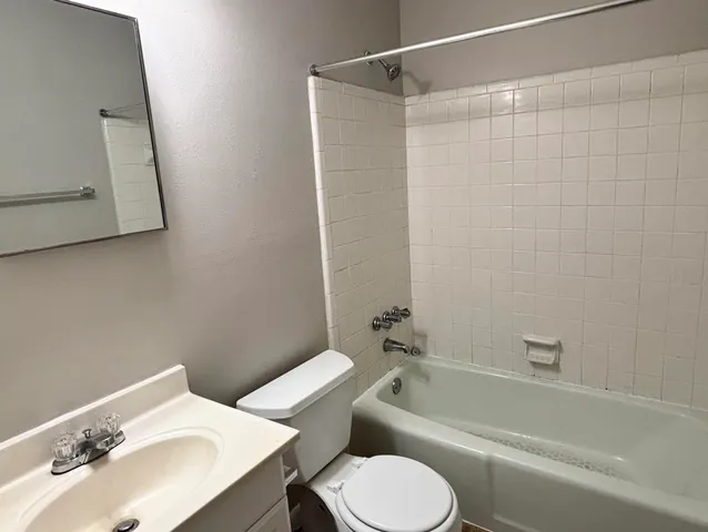 $1,250 | 322 Pelham Road, Unit B, Fort Walton Beach, FL 32547