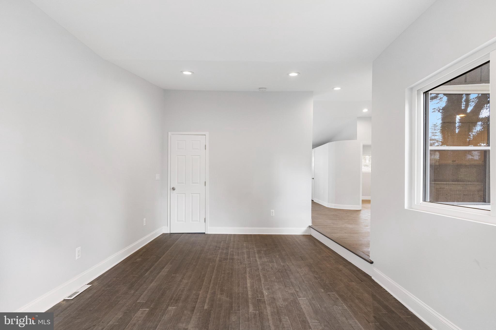 9725 Plowline Road Randallstown, MD 21133 - Photo 7 of 30 Spacious dining Room