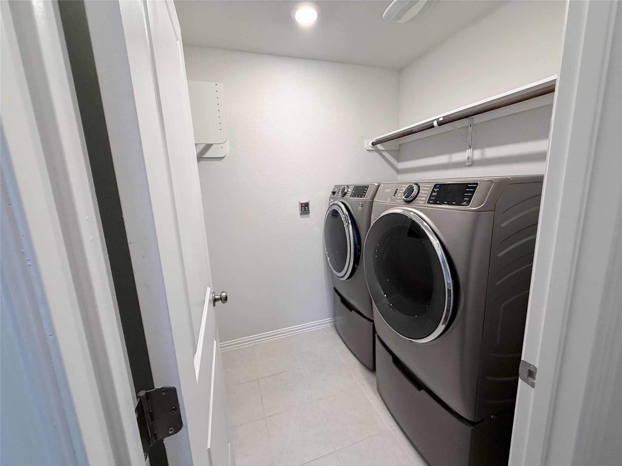 4516 Sea Salt Drive Austin, TX 78747 - Photo 11 of 14 This home includes a washer and dryer