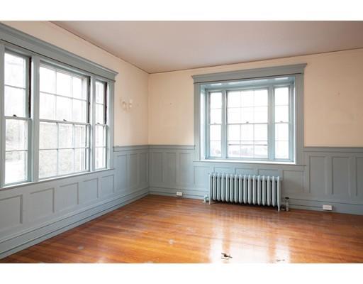 34 Hawthorn Road Brookline, MA 02445 - Photo 3 of 7
