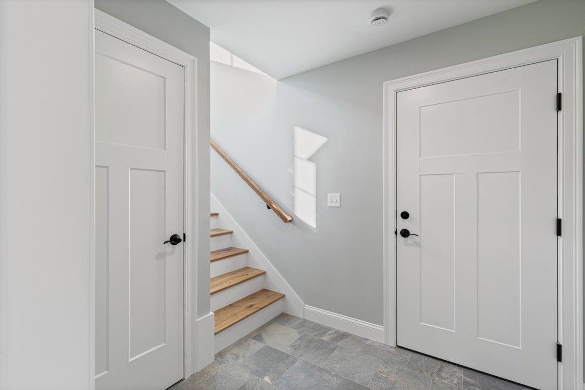 33 A Iris Avenue Salem, NH 03079 - Photo 15 of 37