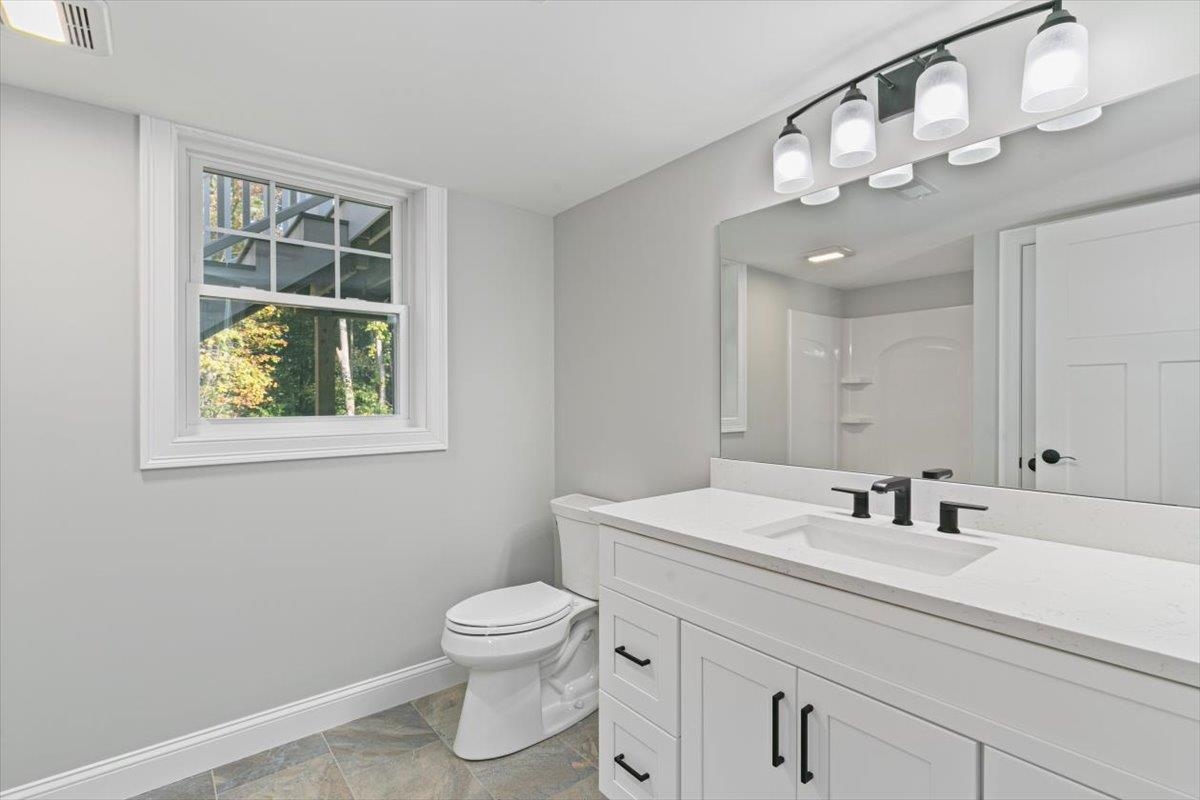 33 A Iris Avenue Salem, NH 03079 - Photo 17 of 37