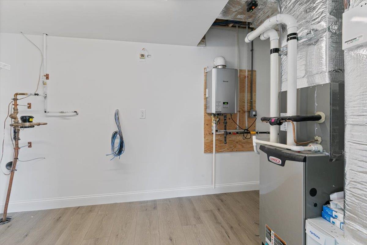 33 A Iris Avenue Salem, NH 03079 - Photo 21 of 37