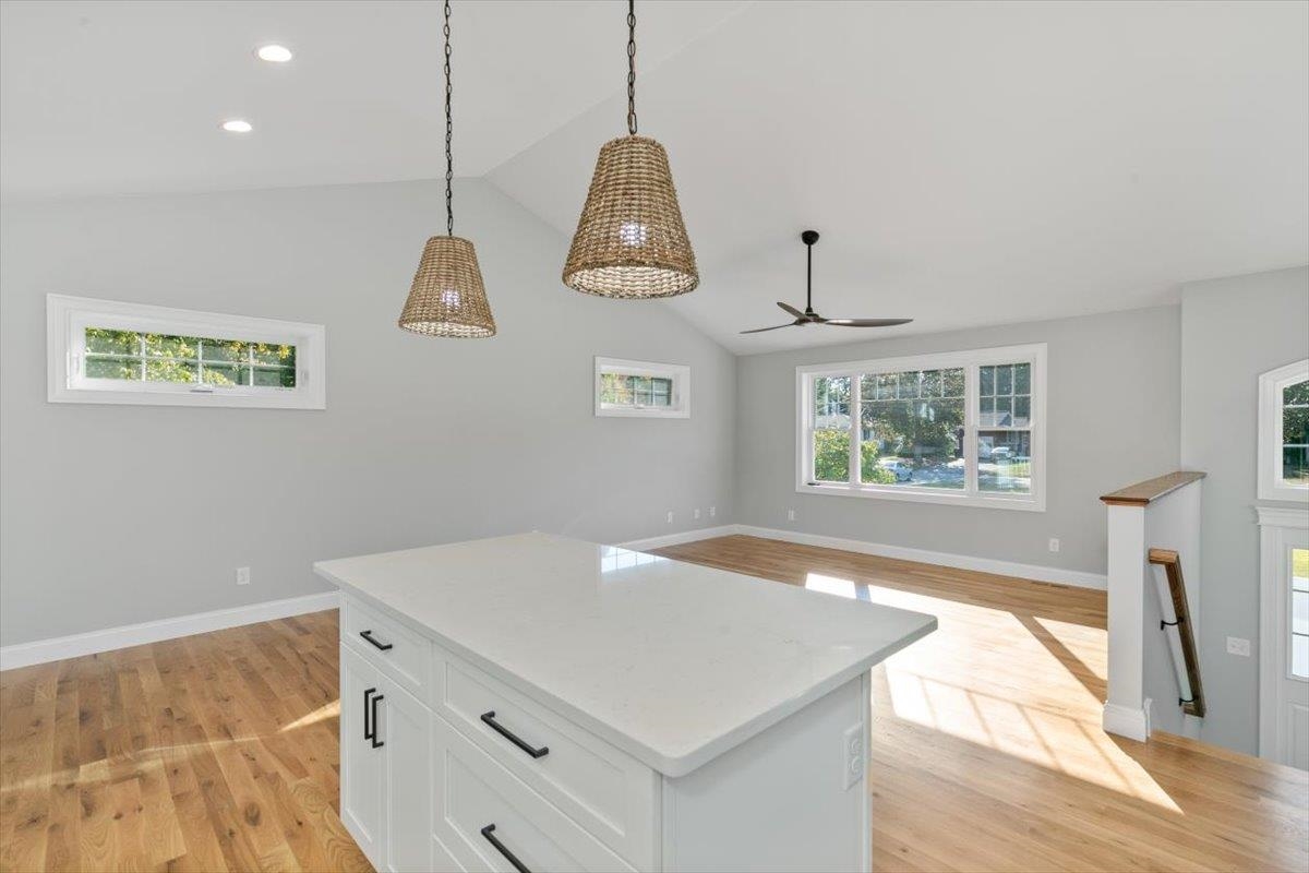 33 A Iris Avenue Salem, NH 03079 - Photo 3 of 37