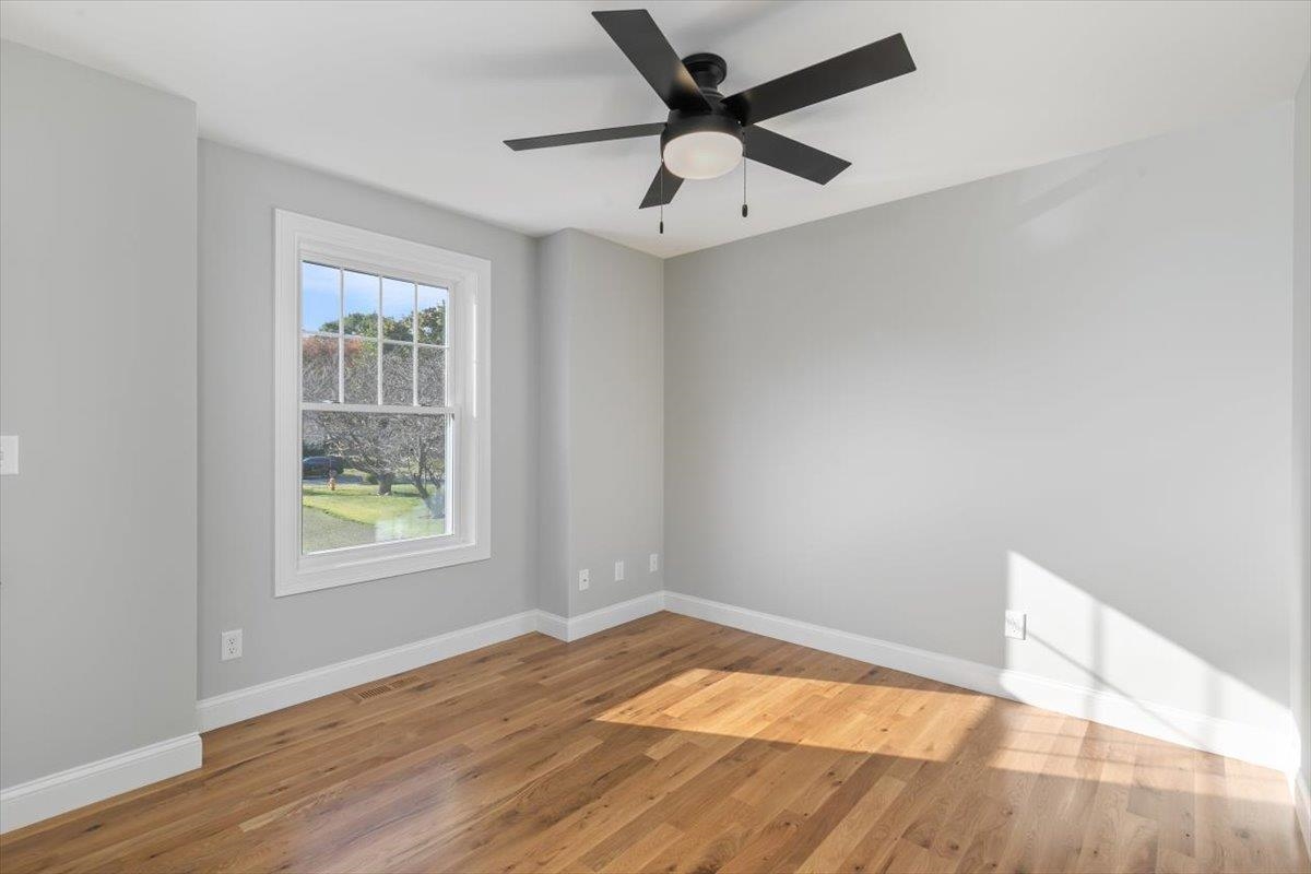 33 A Iris Avenue Salem, NH 03079 - Photo 7 of 37