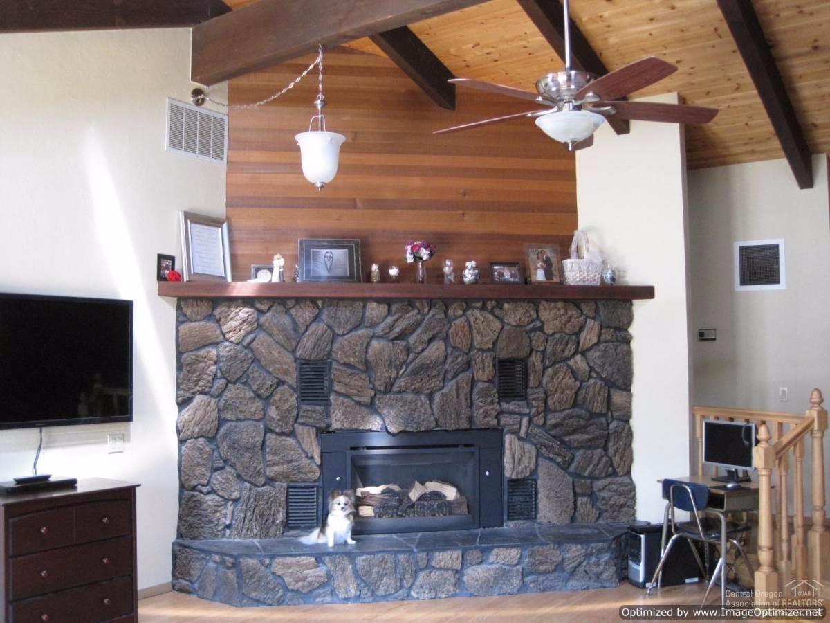 20761 Southeast Reed Market Road Bend, OR 97702 - Photo 13 of 16 Additional Photo