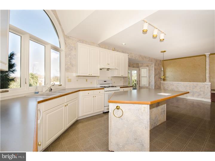 2587 Cold Spring Road Lansdale, PA 19446 - Photo 12 of 25 Gallery Image 12