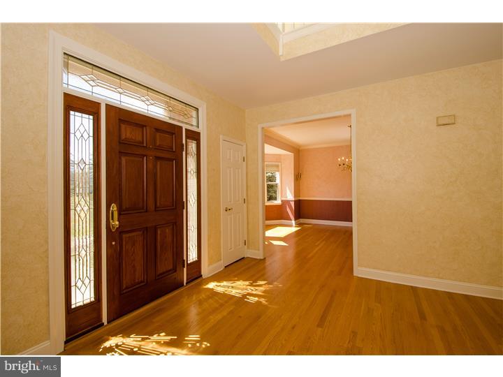 2587 Cold Spring Road Lansdale, PA 19446 - Photo 3 of 25 Gallery Image 3