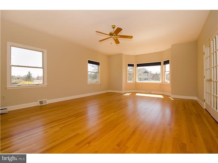 2587 Cold Spring Road Lansdale, PA 19446 - Photo 6 of 25 Gallery Image 6