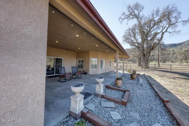 $699,900 | 23001 Lakeview Drive, Tehachapi, CA 93561
