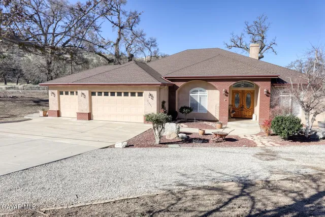 $699,900 | 23001 Lakeview Drive, Tehachapi, CA 93561