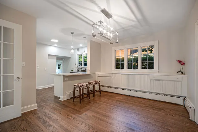 $6,175 | 662 Greenview Place, Lake Forest, IL 60045