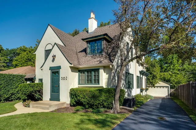 $6,175 | 662 Greenview Place, Lake Forest, IL 60045