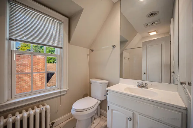 $6,175 | 662 Greenview Place, Lake Forest, IL 60045