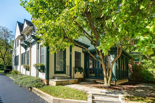 $6,175 | 662 Greenview Place, Lake Forest, IL 60045