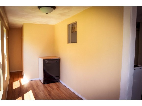 228 North Main Street Rochester, NH 03867 - Photo 7 of 36