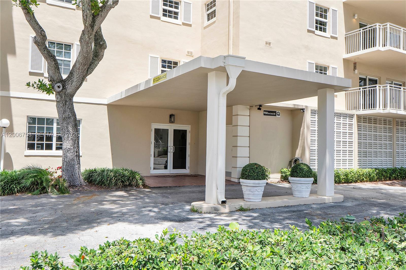 950 De Soto Road, Unit 3C Boca Raton, FL 33432 - Photo 5 of 41