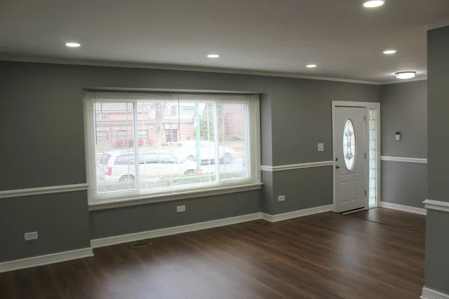 $299,900 | 551 West 95th Street, Chicago, IL 60628