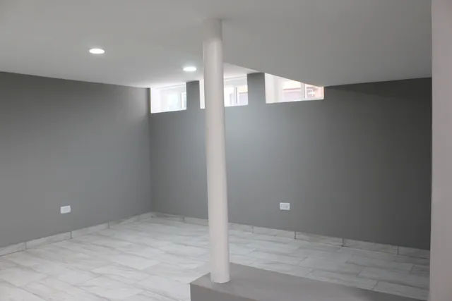 $299,900 | 551 West 95th Street, Chicago, IL 60628