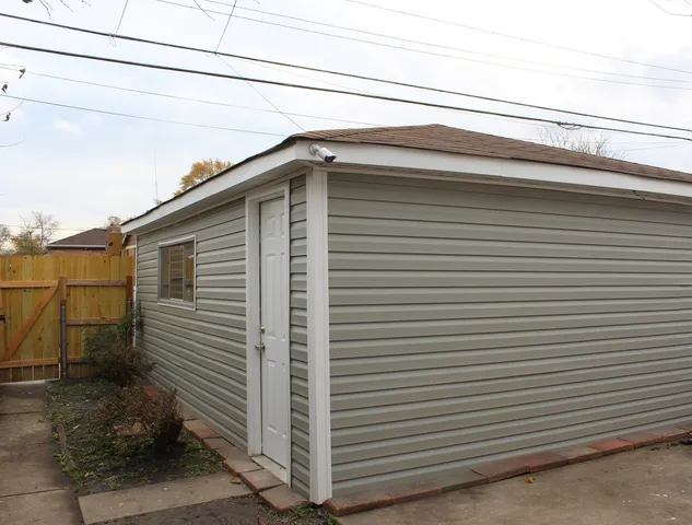 $299,900 | 551 West 95th Street, Chicago, IL 60628