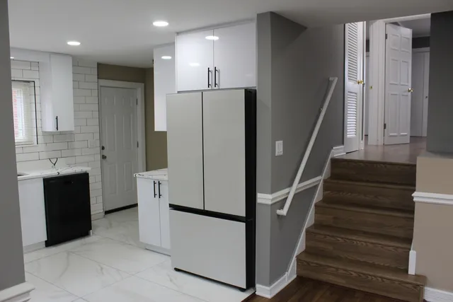 $299,900 | 551 West 95th Street, Chicago, IL 60628