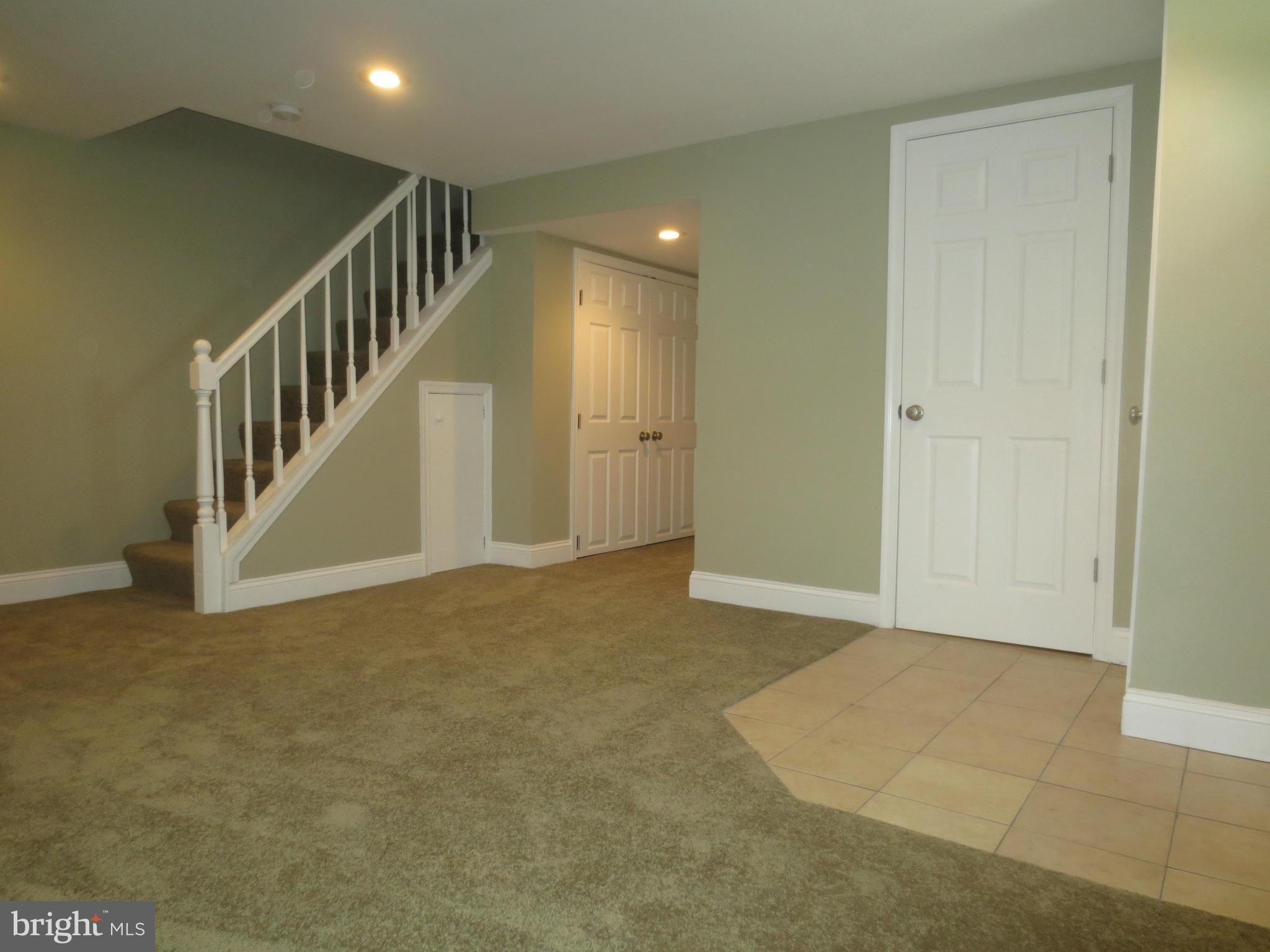 912 Stamford Road Baltimore, MD 21229 - Photo 12 of 28 Basement Family Room